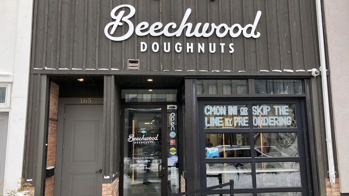 Happy Donuts – doughnut shop in North Kensington, London